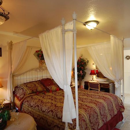 Tahoe Chalet Inn, The Theme Inn Lake Tahoe Room photo